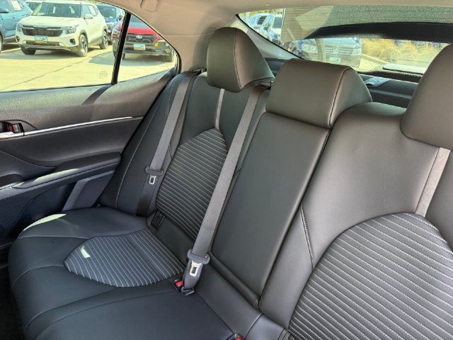 Used 2023 Toyota Camry SE w/ Convenience Package FWD image 31