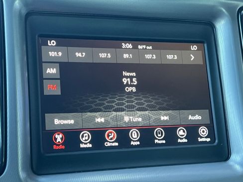 Used 2023 Dodge Challenger SXT image 17