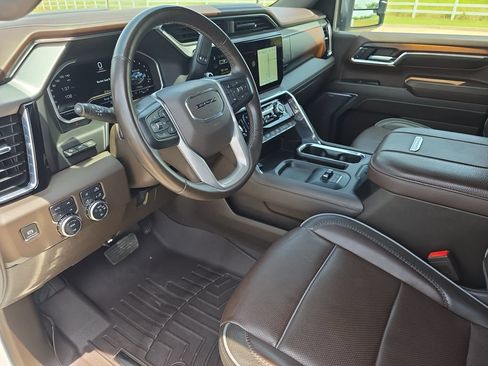 Used 2024 GMC Sierra 2500 Denali w/ Denali Reserve Package AWD/4WD image 16