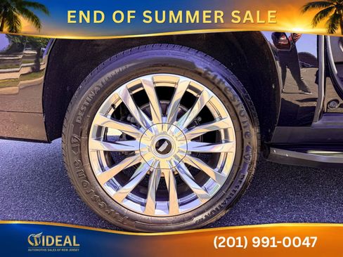 Used 2022 Cadillac Escalade ESV Premium Luxury AWD/4WD image 46