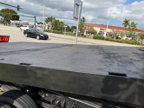 Used 2005 Ford F350 XL image 16