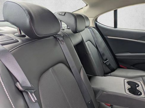Used 2025 Genesis G70 2.5T AWD/4WD image 18