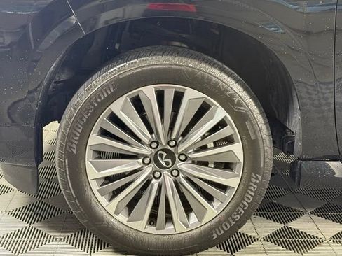 Used 2025 INFINITI QX80 Luxe RWD image 13