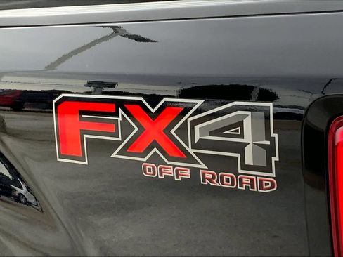 Used 2017 Ford F350 Lariat w/ Lariat Ultimate Package image 9