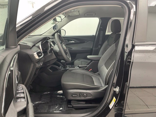 Used 2023 Chevrolet TrailBlazer LT w/ Convenience Package AWD/4WD image 13