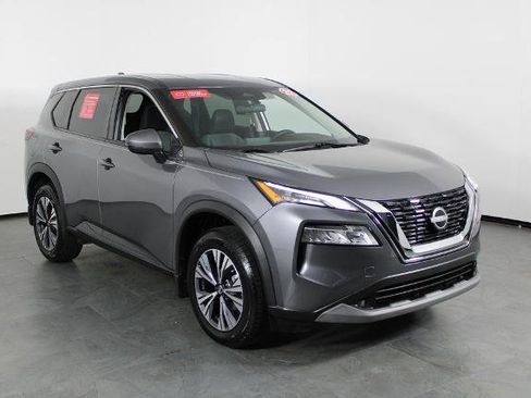 Certified 2022 Nissan Rogue SV image 12