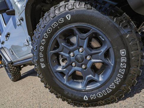 Used 2023 Jeep Wrangler Unlimited w/ Cold Weather Group image 2