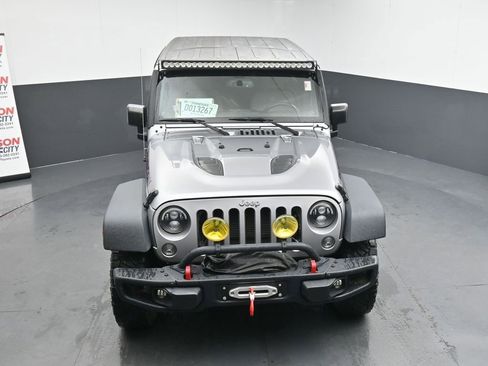 Used 2016 Jeep Wrangler Unlimited Rubicon image 11