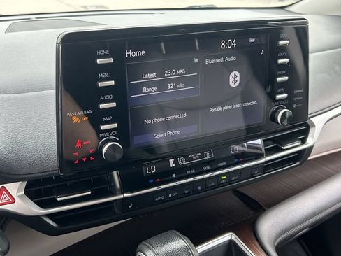 Used 2021 Toyota Sienna XLE FWD image 29