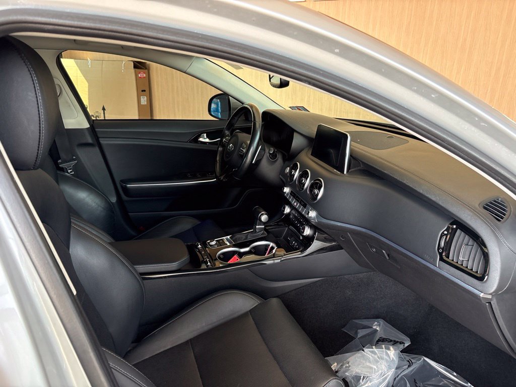 Used 2018 Kia Stinger Premium AWD/4WD image 24