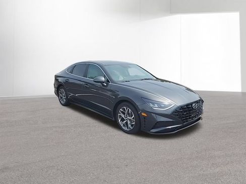 Used 2022 Hyundai Sonata SEL w/ Cargo Package FWD image 2
