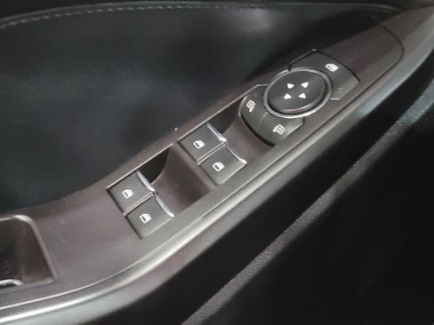 Used 2020 Ford Explorer XLT image 27