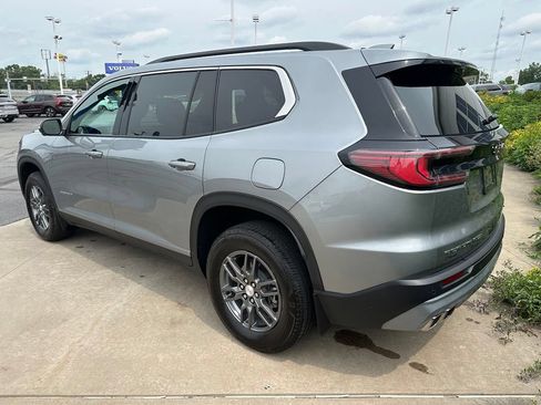 Used 2026 GMC Acadia Elevation w/ LPO, Floor Liner Package AWD/4WD image 7
