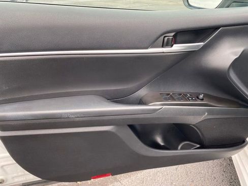 Used 2023 Toyota Camry SE image 13