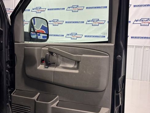 Used 2017 Chevrolet Express 2500 LS RWD image 37