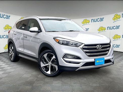 Used 2017 Hyundai Tucson Limited AWD/4WD image 1