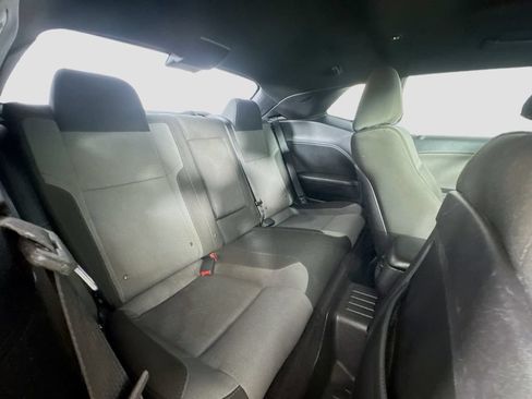 Used 2016 Dodge Challenger SXT RWD image 28