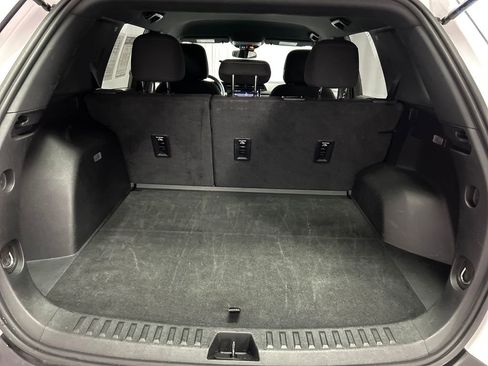 Used 2025 GMC Terrain Elevation image 22