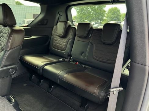 Certified 2025 Nissan Armada Platinum AWD/4WD image 13