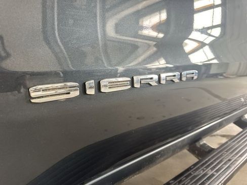 Used 2021 GMC Sierra 1500 4x4 Crew Cab w/ Sierra Value Package image 32