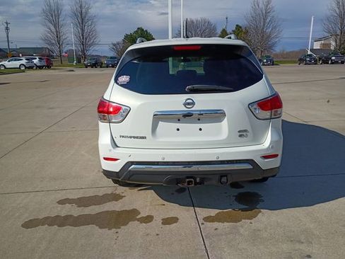 Used 2014 Nissan Pathfinder SV w/ Trailer Tow Package image 6