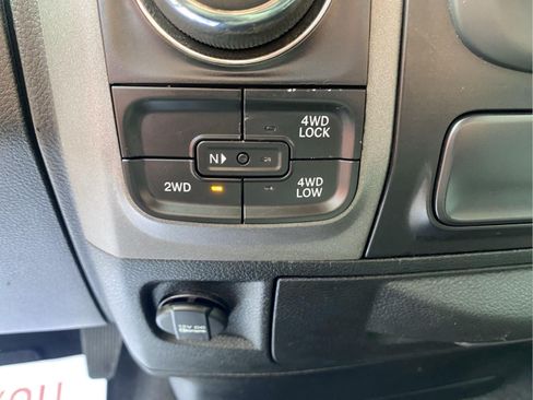 Used 2018 RAM 1500 Express AWD/4WD image 39