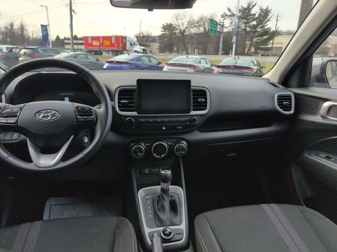 Certified 2023 Hyundai Venue SEL w/ Cargo Package image 15