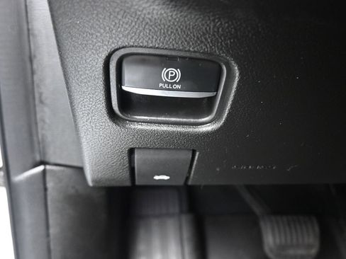 Used 2023 Jeep Grand Cherokee Overland w/ Advanced Protech Group III AWD/4WD image 36