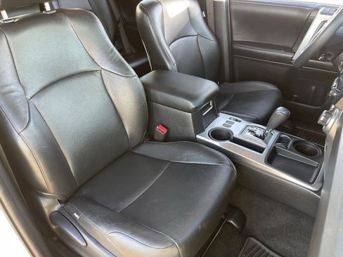 Used 2016 Toyota 4Runner SR5 RWD image 11