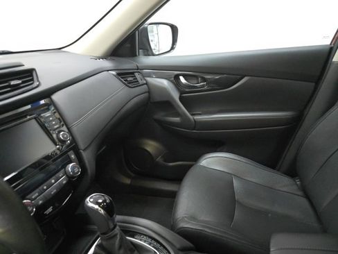 Used 2018 Nissan Rogue SL w/ Premium Package image 22