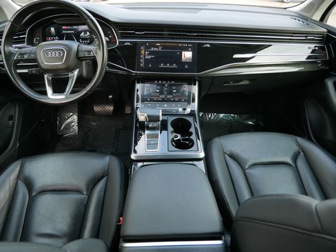 Used 2022 Audi Q7 Premium Plus image 9