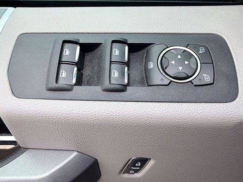 Used 2015 Ford F150 XLT w/ Equipment Group 302A Luxury image 12