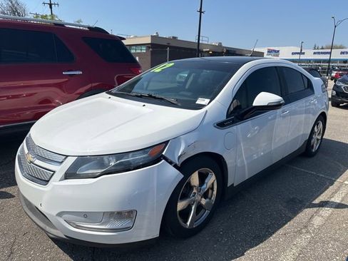 Used 2012 Chevrolet Volt Premium w/ Premium Trim Package FWD image 5