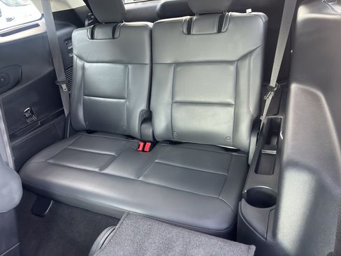Used 2025 Ford Explorer Active w/ Active Comfort Package AWD/4WD image 23