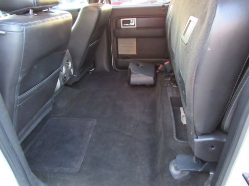 Used 2012 Ford F150 Lariat w/ Lariat Chrome Pkg image 34