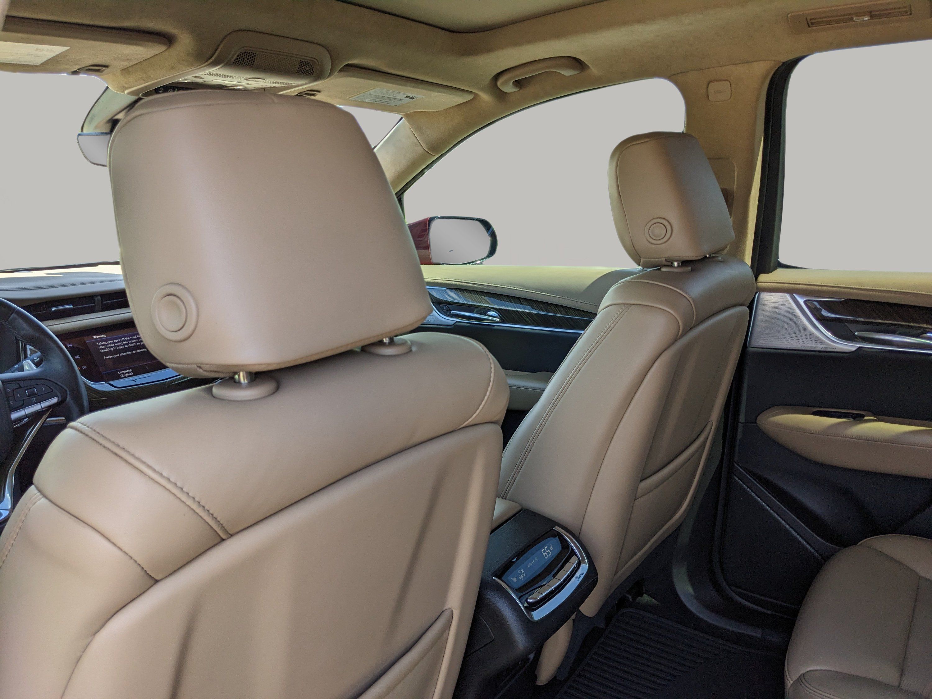 Used 2023 Cadillac XT6 Sport w/ Platinum Package AWD/4WD image 17