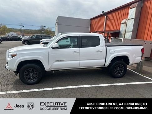 Used 2023 Toyota Tacoma SR5 AWD/4WD image 7