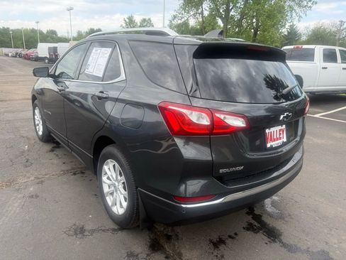 Used 2018 Chevrolet Equinox LT w/ Sun & Infotainment Package FWD image 5