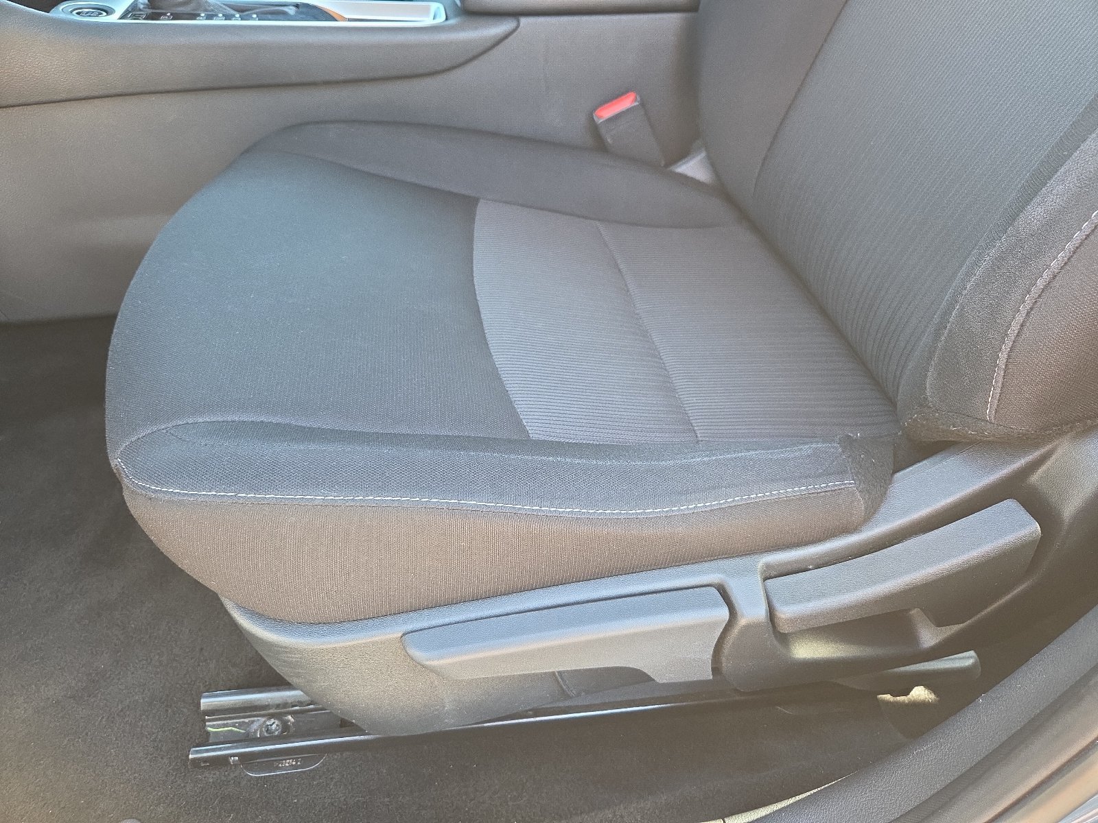Used 2024 Nissan Sentra SV FWD image 14