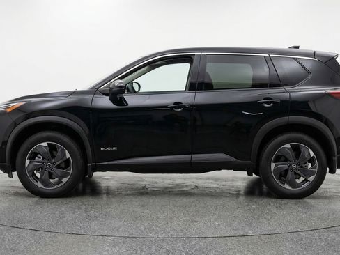 Used 2025 Nissan Rogue SV image 5