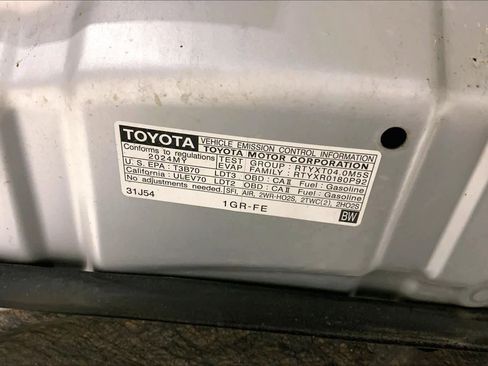Used 2024 Toyota 4Runner SR5 image 33