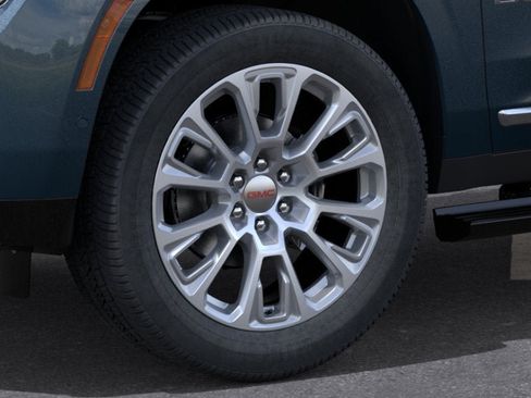 New 2026 GMC Yukon Denali w/ Denali Reserve Package AWD/4WD image 9