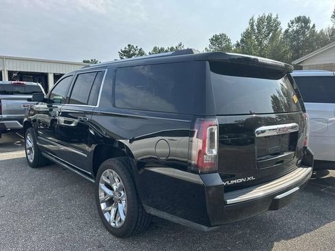 Used 2018 GMC Yukon XL Denali w/ Open Road Package RWD image 14