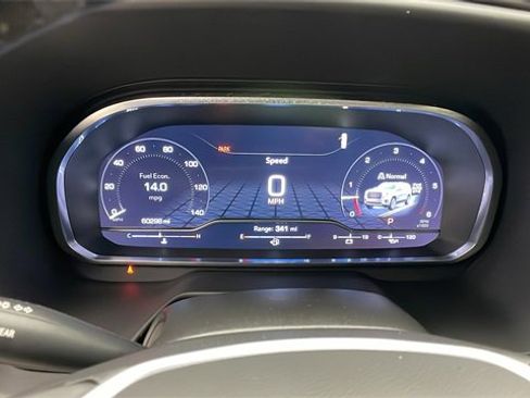 Certified 2022 GMC Yukon SLT w/ SLT Luxury Package image 17