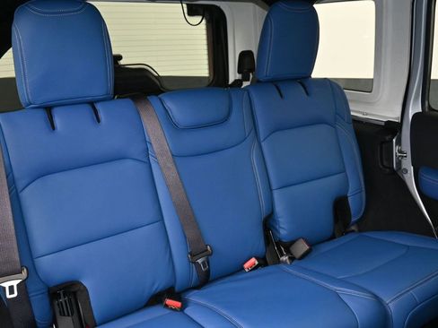 Used 2024 Jeep Wrangler Sahara image 16