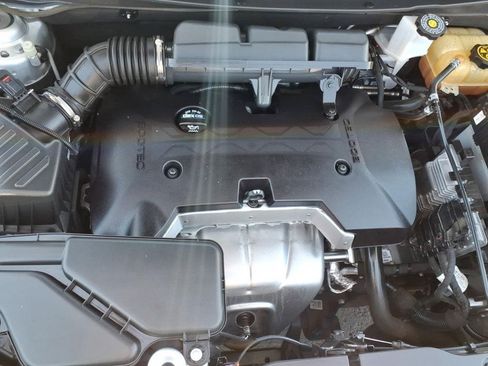 Used 2019 Buick Envision Essence FWD image 16
