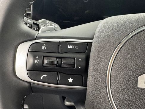 Used 2025 Kia K5 GT FWD image 19
