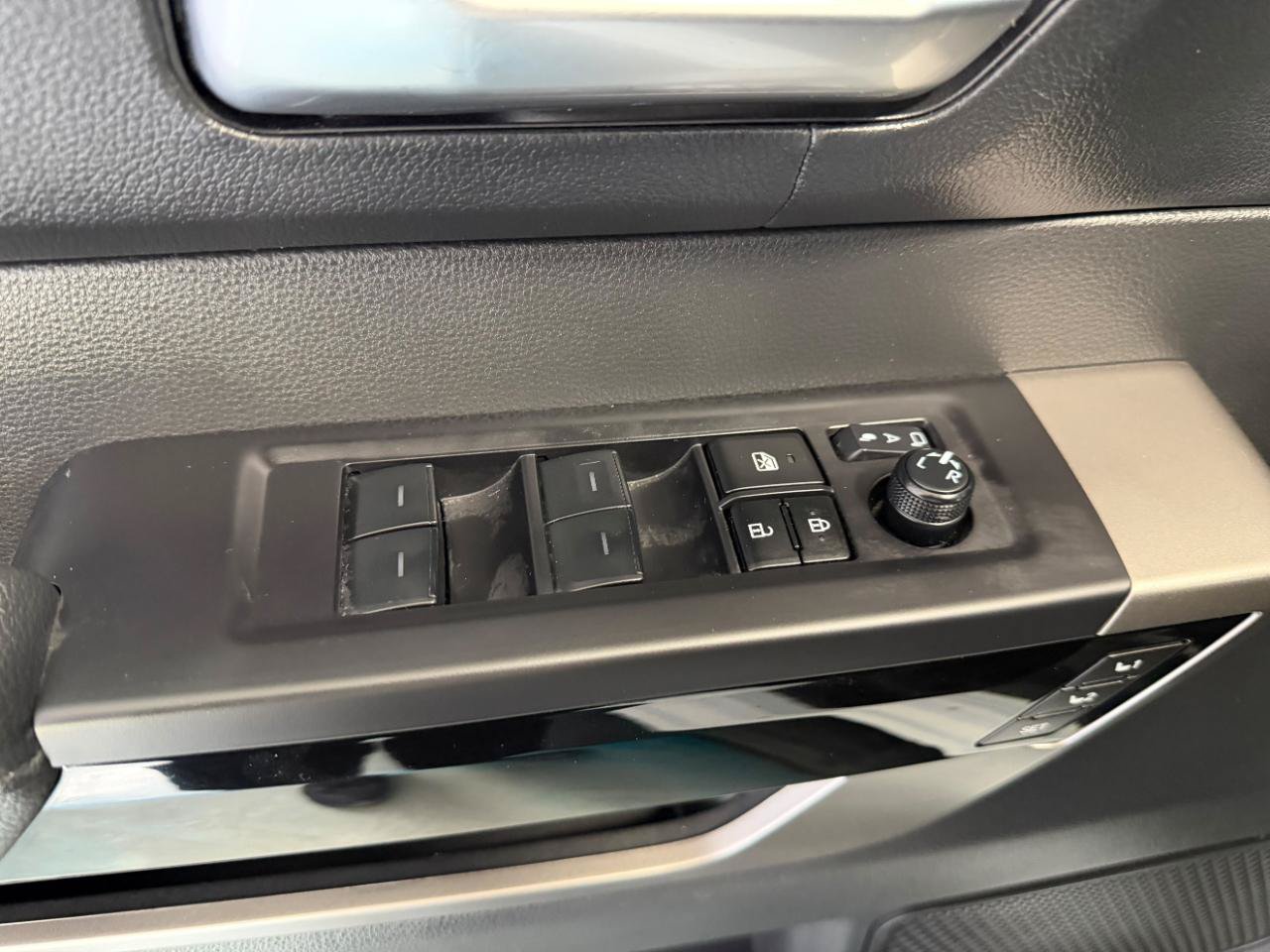 Used 2025 Toyota Sequoia Limited AWD/4WD image 13