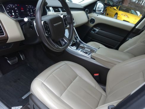Used 2020 Land Rover Range Rover Sport HSE Dynamic image 8