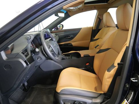 Used 2025 Lexus ES 350 w/ Premium Package FWD image 15